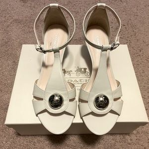 Coach Hellena Soft Patent Shoe 6B/M Off White